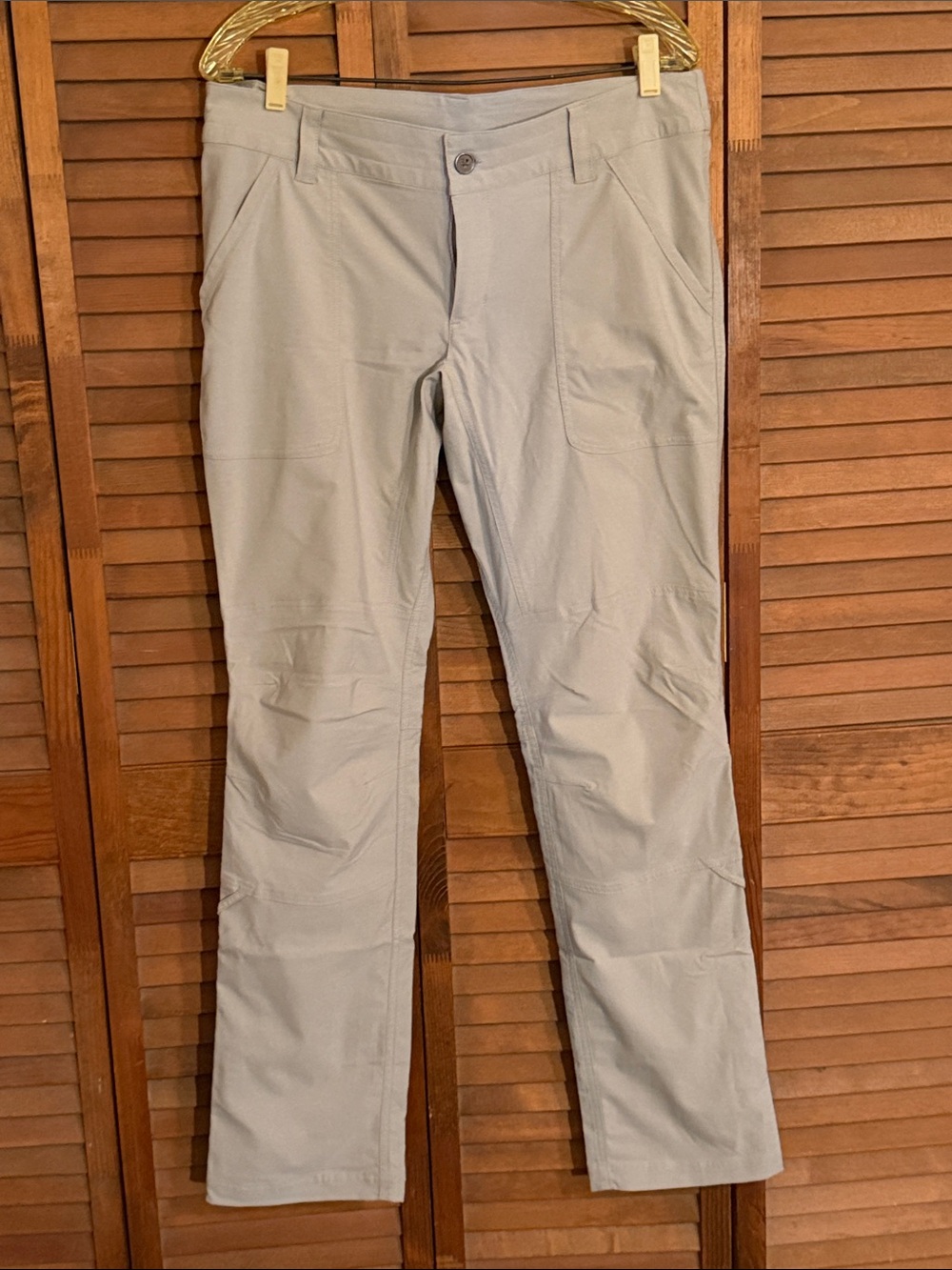 Women’s Columbia Light Cream Performance Pants | Size 10